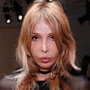 Sophia Lamar als Linda