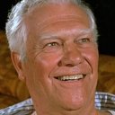 Harry Holcombe als Warden (uncredited)
