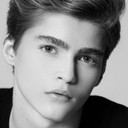 Alejandro Bermúdez als Self - Contestant