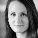 Rebecca Hamilton als Sarah Newsome