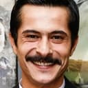 İsmail Hacıoğlu als Türk Yüzbaşı