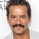 Max Casella als Ed Small