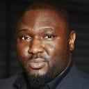 Nonso Anozie als Charles
