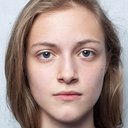 Alexandra Bustryzhickaya als Mila