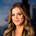 Joelle Fletcher als Self - Host