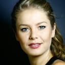 Burcu Biricik als Lale