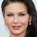 Catherine Zeta-Jones als Charlie Nicholson