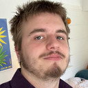 Lewis Tarver als Stacy / Scary Gary / Hunter (voice)