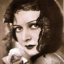 Agnes Petersen-Mozżuchinowa als Lucie Walker