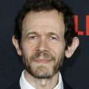 Adam Godley als Clifford Bradshaw