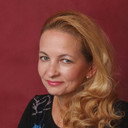 Elena Smirnova als First Bomb Shelter Refuge Seeker