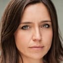 Emma Jackson als Barmaid