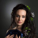 Amelia Brightman als Herself (Violet) - Singer