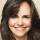 Sally Field als Mary Follet