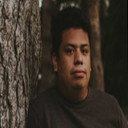 Enrique Parra als Edward Cullen