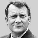 Denholm Elliott als Captain Hornsby