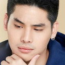 Tiiw Nararat Chaowiwat als Tiw