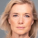Lotten Roos als Doctor