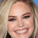 Kate Lambert als Andrea