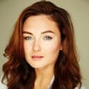 Alison McGirr als Celine