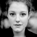 Sophie Stockinger als Renate
