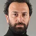 Hakan Atalay als Ertuğrul Crew Member