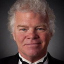 Timothy Lambert als Dr. Norman Ludlam