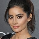 Paola Nuñez als Andrea