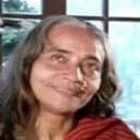 Sova Sen als Mahamaya Chatterjee (Shankar's mother)