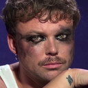 Ashton Irwin als Self