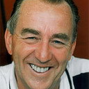 Lennie Bennett als Self - Host