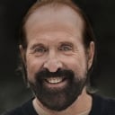 Peter Stormare als Barry