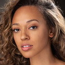 Christie Leverette als Kamlyn