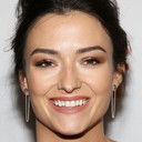 Natasha Negovanlis als Carmilla "Carm" Karnstein