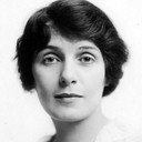 Mary Alden als Mrs. Hutchins