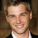 Mike Vogel als Blake Burroughs