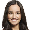 Jaana Pelkonen als Self - Host