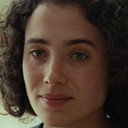 Joana Azevedo als Catarina, Ariane