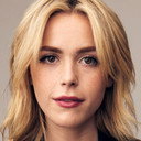 Kiernan Shipka als Eva