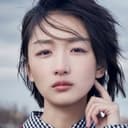 Zhou Dongyu als Hospital nurse (segment "Passing By")