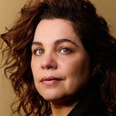Isabel Teixeira als Violeta Castilho