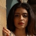 Vidhatri Bandi als Carol Sequera