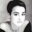 Yvonne Suhor als Louise McCloud