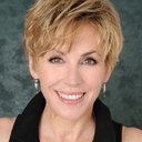 Bess Armstrong als Donna Mildred Martin