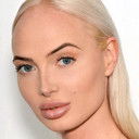 Andzelika Bobrova als Model (uncredited)