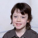 Nicholas McAnulty als Artie