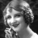 Flora Bramley als Doris Wrigmint