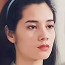 Julia Cheng Yim-Lai als Neighbour