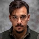 Ricky Russert als Pablo Leon