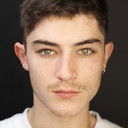 Federico Russo als Sam Costa